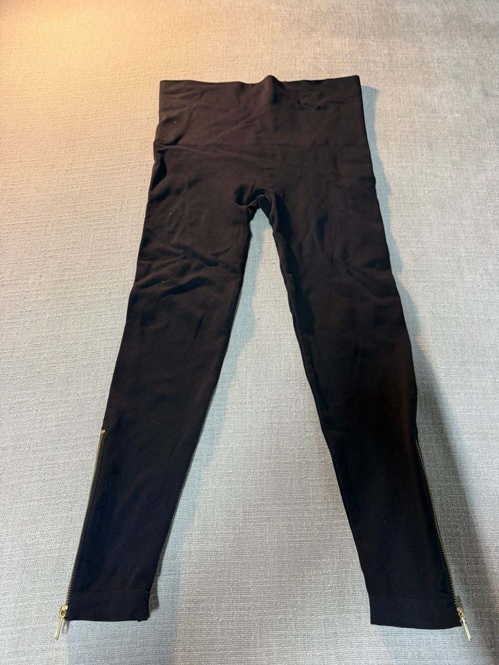 Spanx Leggings Size L/G/G Black Zip Ankle
